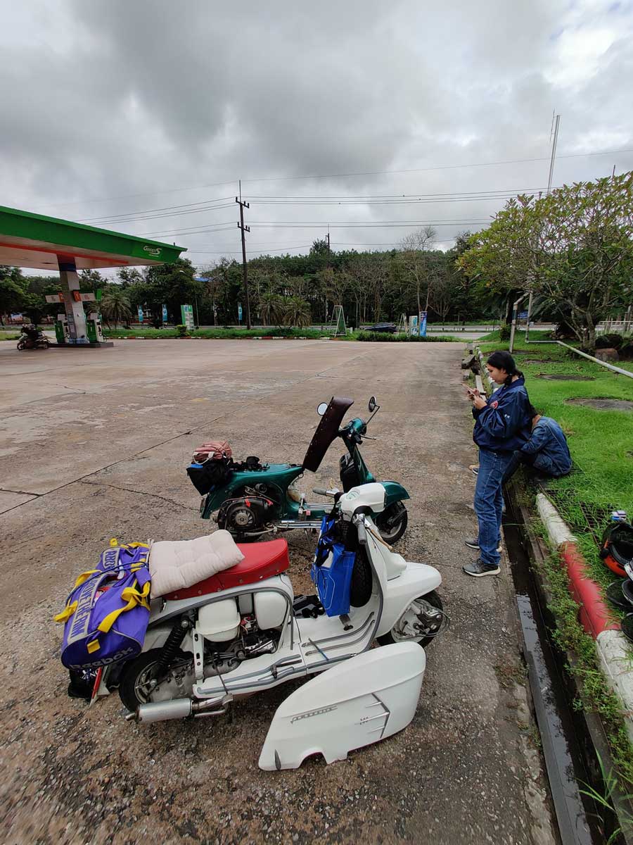 ทริปเกาะช้างขี่ไปพร้อมกับ-Lambretta