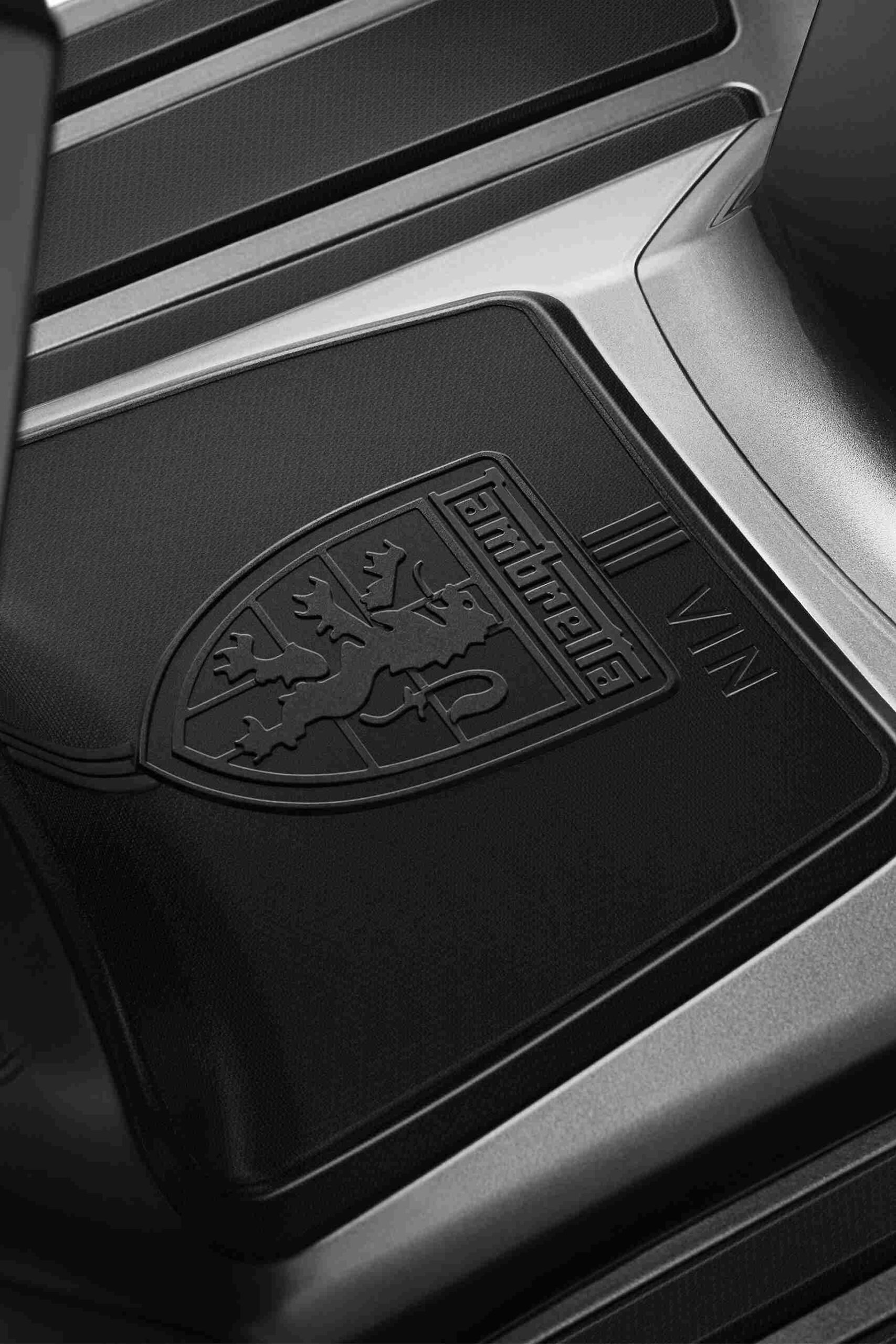 black-rubber-floor-X300SR