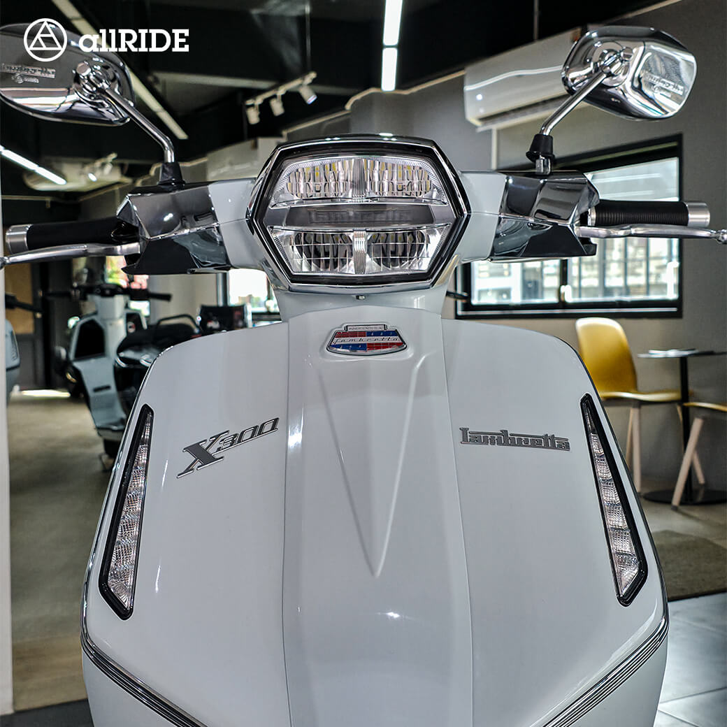 ไฟหน้า Lambretta X300 SR 2024